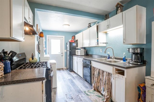 2919 1st Street, Des Moines, IA 50313