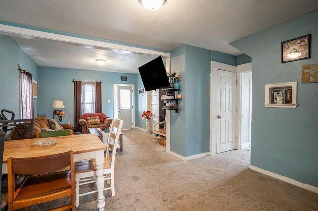 2919 1st Street, Des Moines, IA 50313