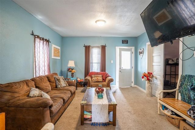 2919 1st Street, Des Moines, IA 50313