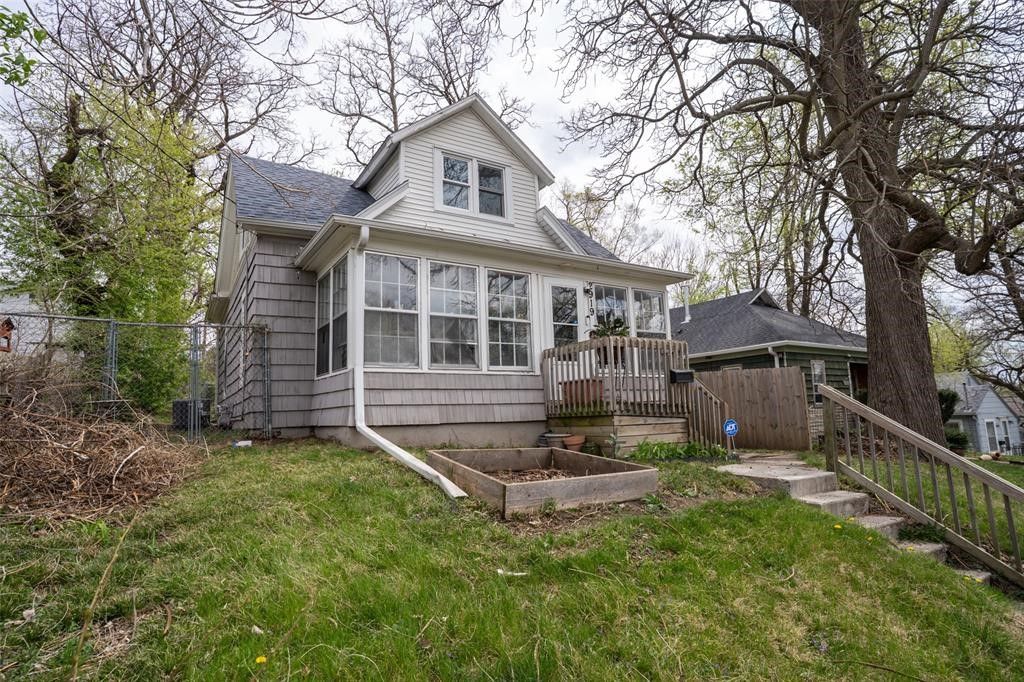 2919 1st Street, Des Moines, IA 50313
