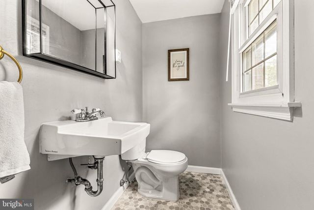 2604 BEECHWOOD RD, Lancaster, PA 17601