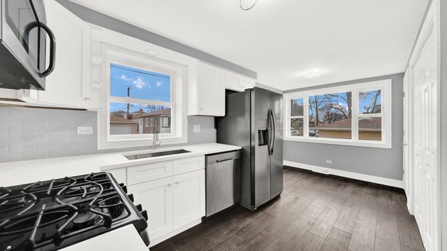 6420 Windsor Avenue, Berwyn, IL 60402