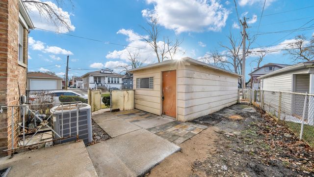 6420 Windsor Avenue, Berwyn, IL 60402