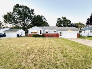 1720 Sequoya Drive, Youngstown, OH 44514