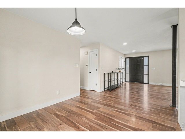 2421 Courtney Dr, Loveland, CO 80537