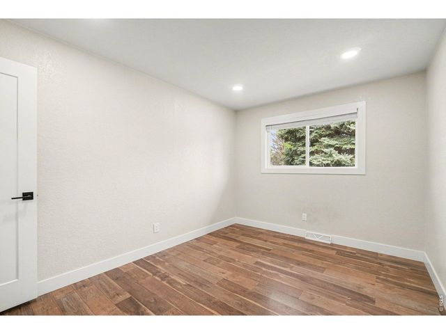 2421 Courtney Dr, Loveland, CO 80537