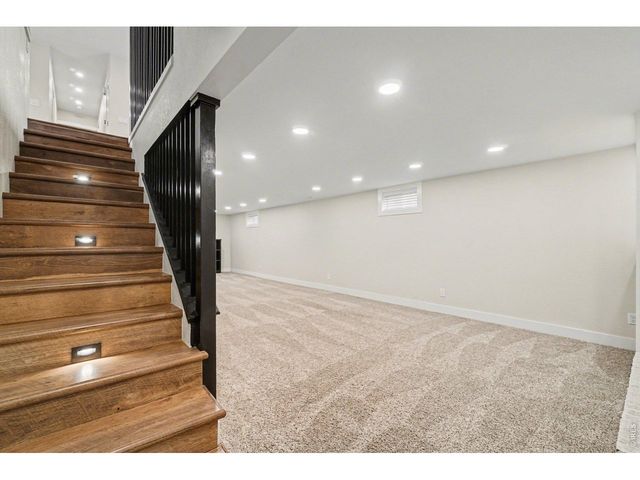 2421 Courtney Dr, Loveland, CO 80537