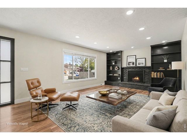 2421 Courtney Dr, Loveland, CO 80537