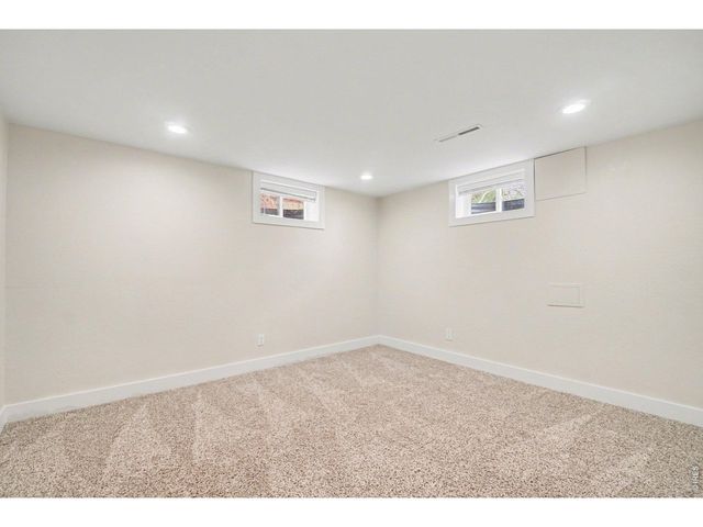 2421 Courtney Dr, Loveland, CO 80537