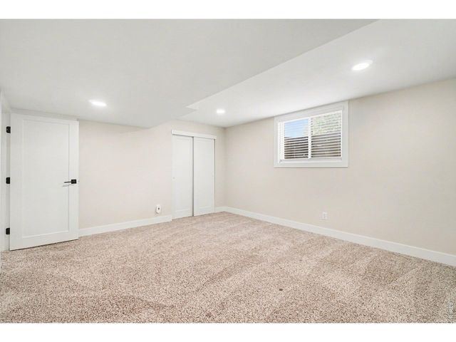 2421 Courtney Dr, Loveland, CO 80537