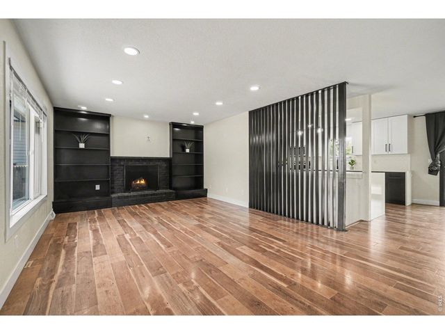 2421 Courtney Dr, Loveland, CO 80537