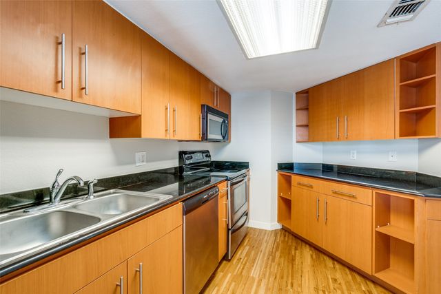 3901 Travis Street 107, Dallas, TX 75204