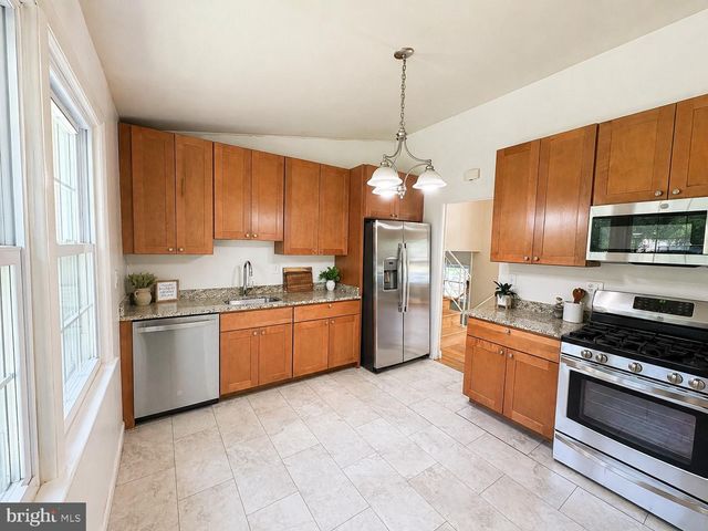 13208 HATHAWAY DR, Silver Spring, MD 20906
