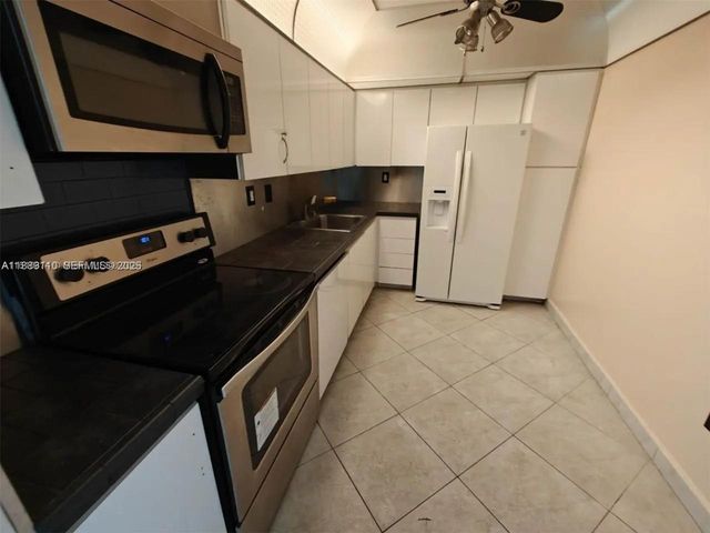 3701 N Country Club Drive 705, Aventura, FL 33180