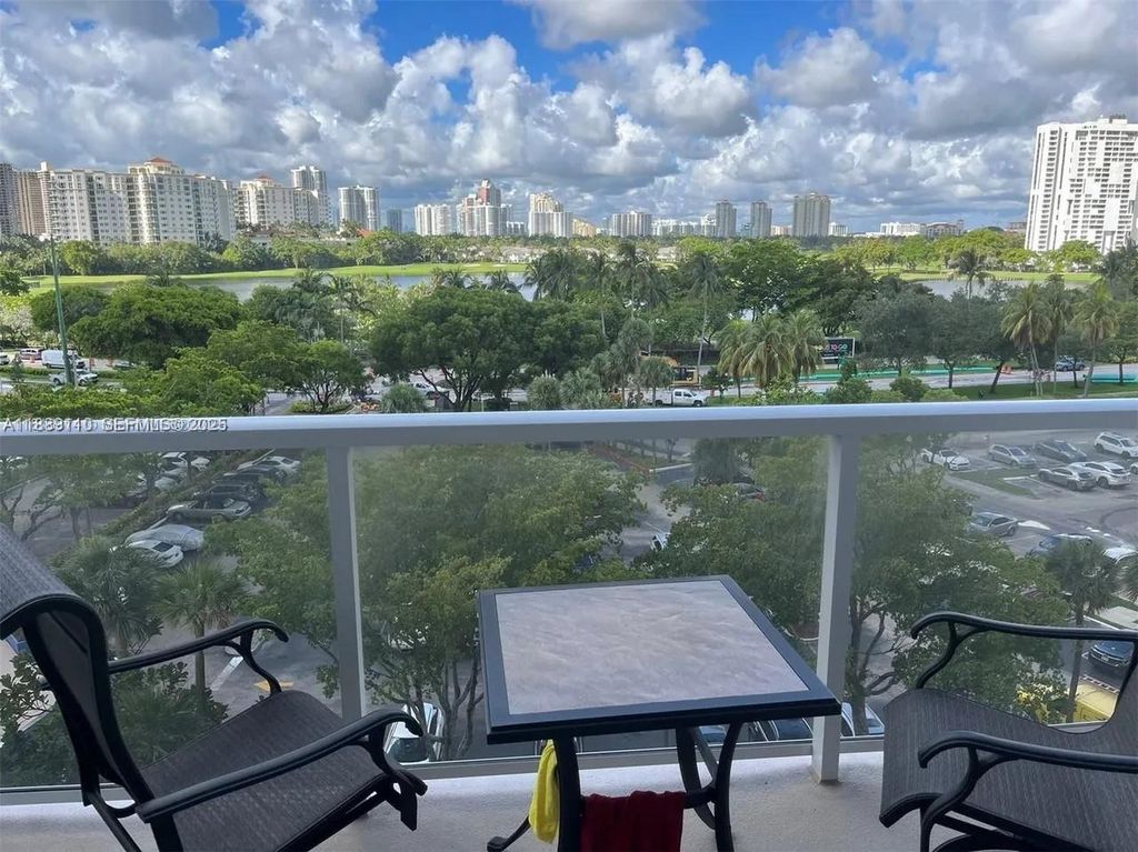 3701 N Country Club Drive 705, Aventura, FL 33180