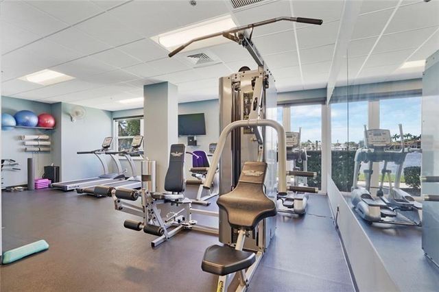 77 S Birch Road 5a, Fort Lauderdale, FL 33316