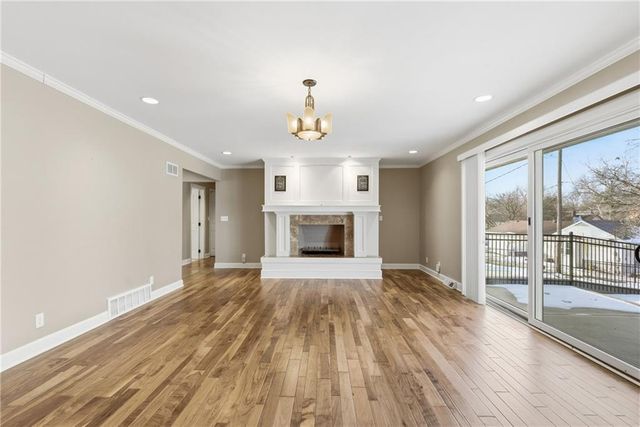 1108 S Esplanade Street, Leavenworth, KS 66048