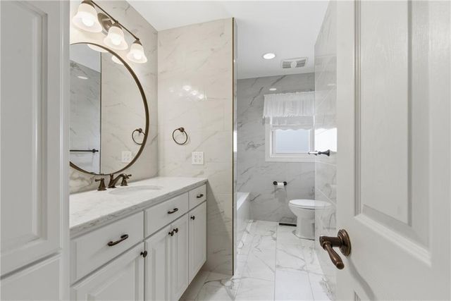 1108 S Esplanade Street, Leavenworth, KS 66048