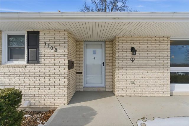 1108 S Esplanade Street, Leavenworth, KS 66048