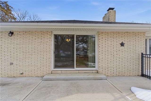 1108 S Esplanade Street, Leavenworth, KS 66048