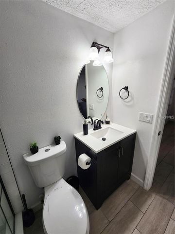 3244 FOX LAKE DRIVE, Tampa, FL 33618