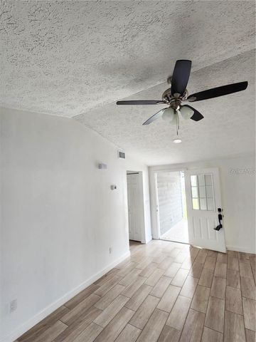 3244 FOX LAKE DRIVE, Tampa, FL 33618