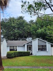 3244 FOX LAKE DRIVE, Tampa, FL 33618