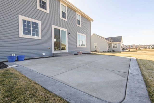 512 Westlawn AVENUE, Mukwonago, WI 53149