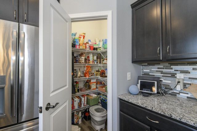 512 Westlawn AVENUE, Mukwonago, WI 53149