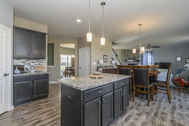 512 Westlawn AVENUE, Mukwonago, WI 53149