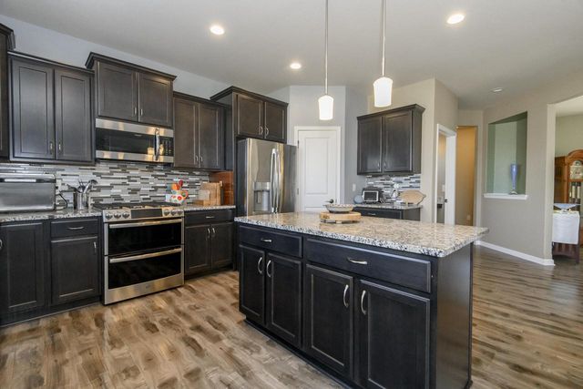 512 Westlawn AVENUE, Mukwonago, WI 53149