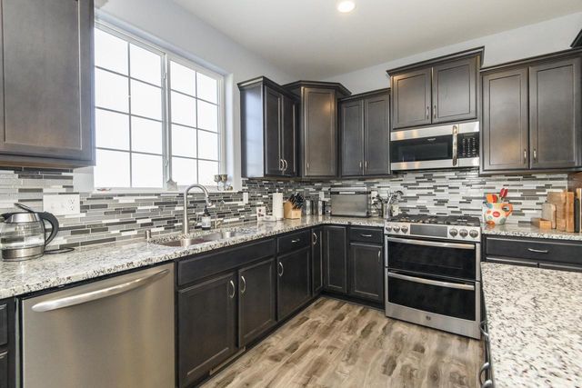 512 Westlawn AVENUE, Mukwonago, WI 53149