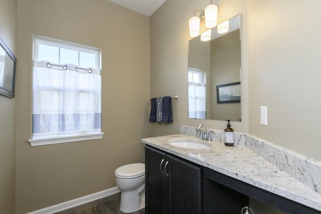 512 Westlawn AVENUE, Mukwonago, WI 53149