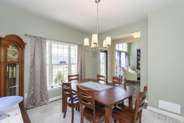 512 Westlawn AVENUE, Mukwonago, WI 53149