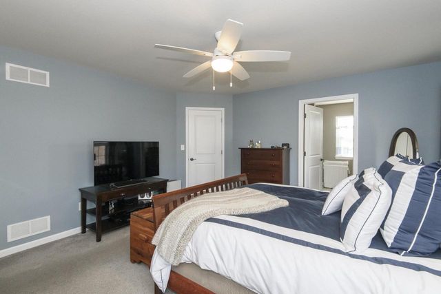 512 Westlawn AVENUE, Mukwonago, WI 53149