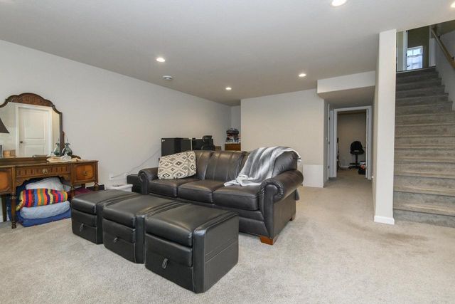 512 Westlawn AVENUE, Mukwonago, WI 53149