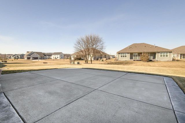 512 Westlawn AVENUE, Mukwonago, WI 53149