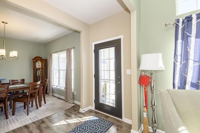 512 Westlawn AVENUE, Mukwonago, WI 53149