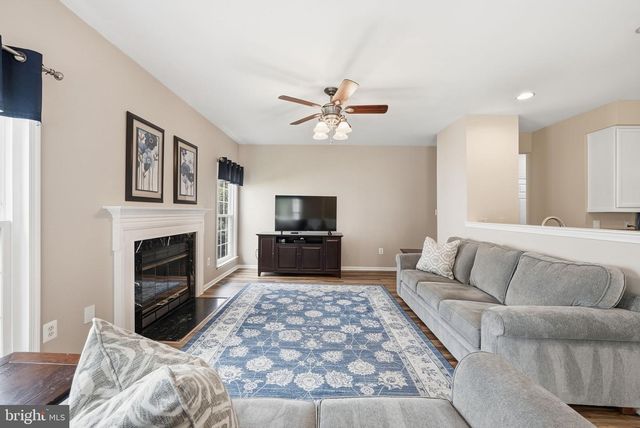 20363 FLUSHING MEADOWS CT, Ashburn, VA 20147