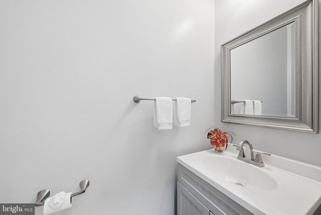 20363 FLUSHING MEADOWS CT, Ashburn, VA 20147