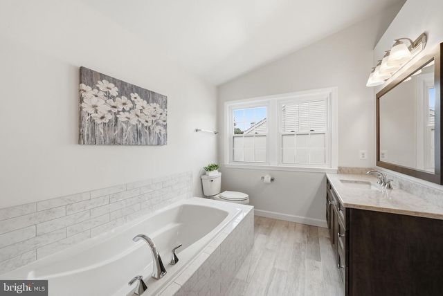 20363 FLUSHING MEADOWS CT, Ashburn, VA 20147