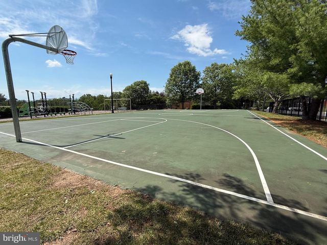 20363 FLUSHING MEADOWS CT, Ashburn, VA 20147