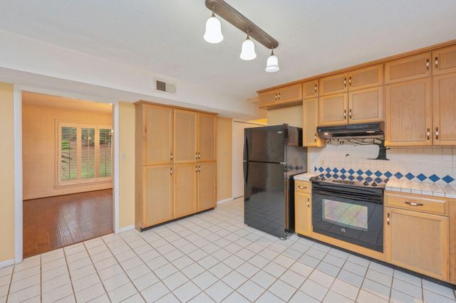 6070 W Dogwood Drive, Crestview, FL 32536