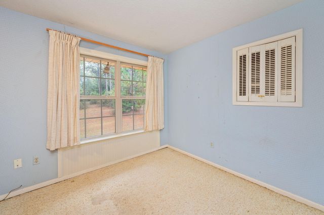 6070 W Dogwood Drive, Crestview, FL 32536