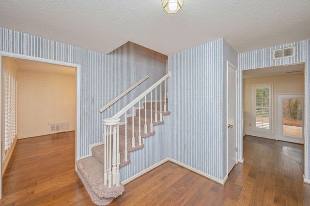 6070 W Dogwood Drive, Crestview, FL 32536