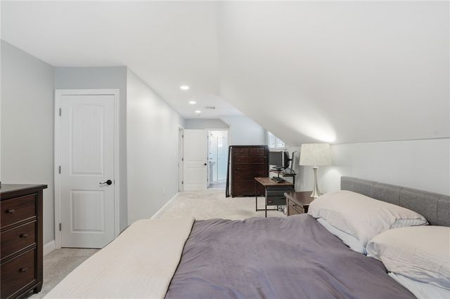 91 Sowams Road, Barrington, RI 02806