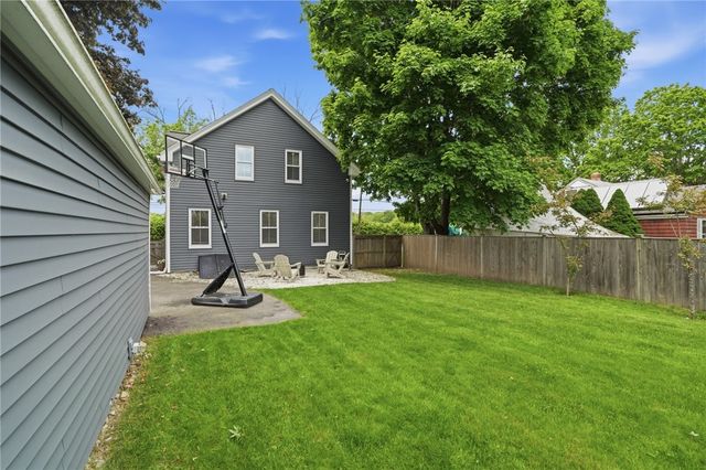 91 Sowams Road, Barrington, RI 02806