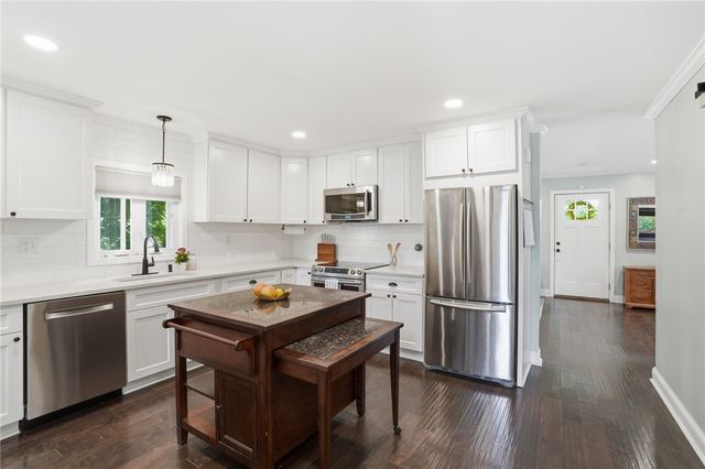 91 Sowams Road, Barrington, RI 02806