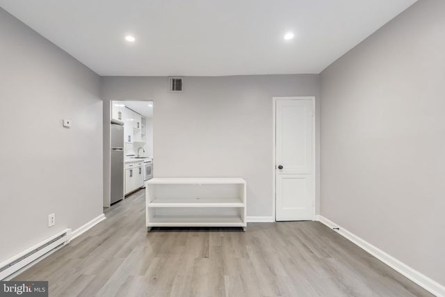 1721 GALES PL NE, Washington, DC 20002