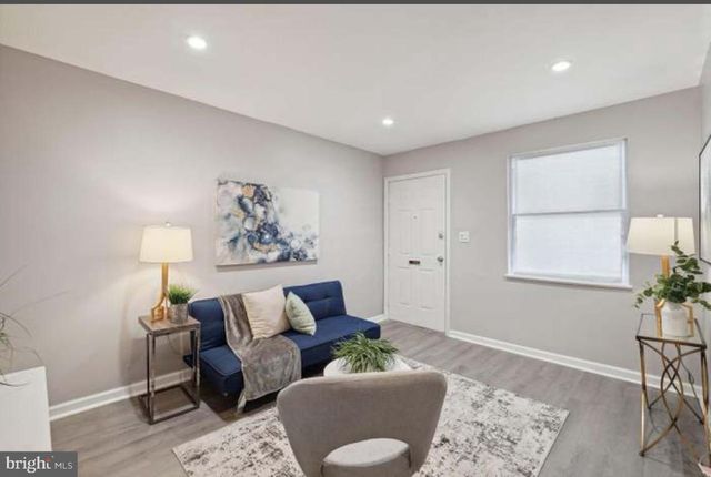 1721 GALES PL NE, Washington, DC 20002